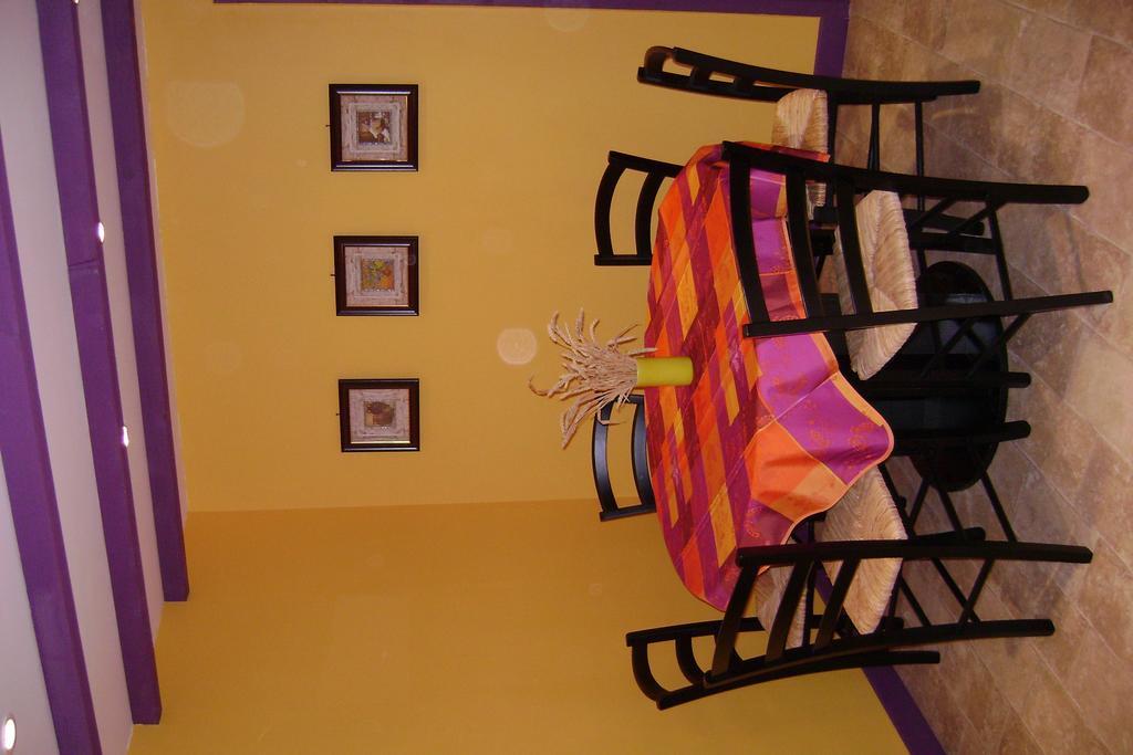 Les Chandelles Bed & Breakfast Villiers-le-Morhier Zimmer foto